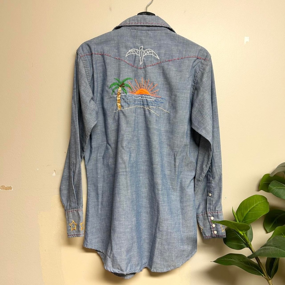 Vintage 80s Wrangler Embroidered Denim Pearl Snap Western Shirt Mens M - Picture 4 of 7